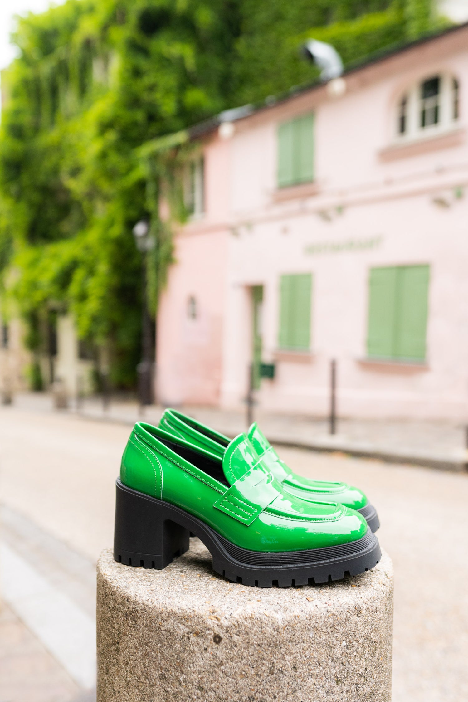 Zielone buty na obcasie Stefy Melvin & Hamilton