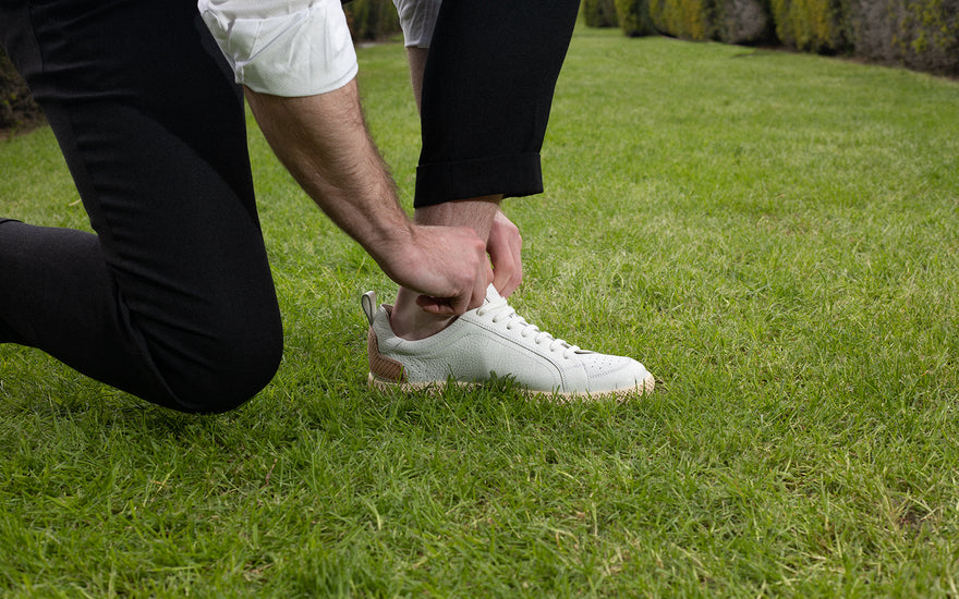 Białe sneakersy męskie Harvey Melvin & Hamilton
