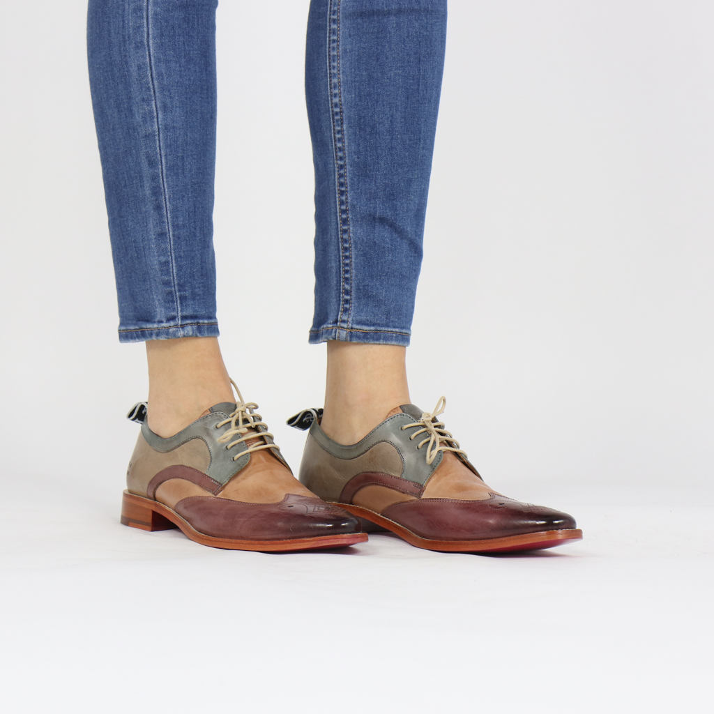 Betty 16|model