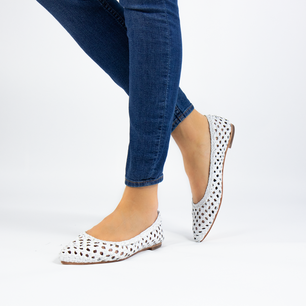 Alexa 16|model
