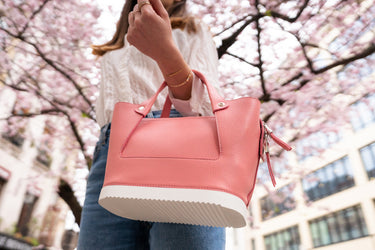 Christine 1|hero_img